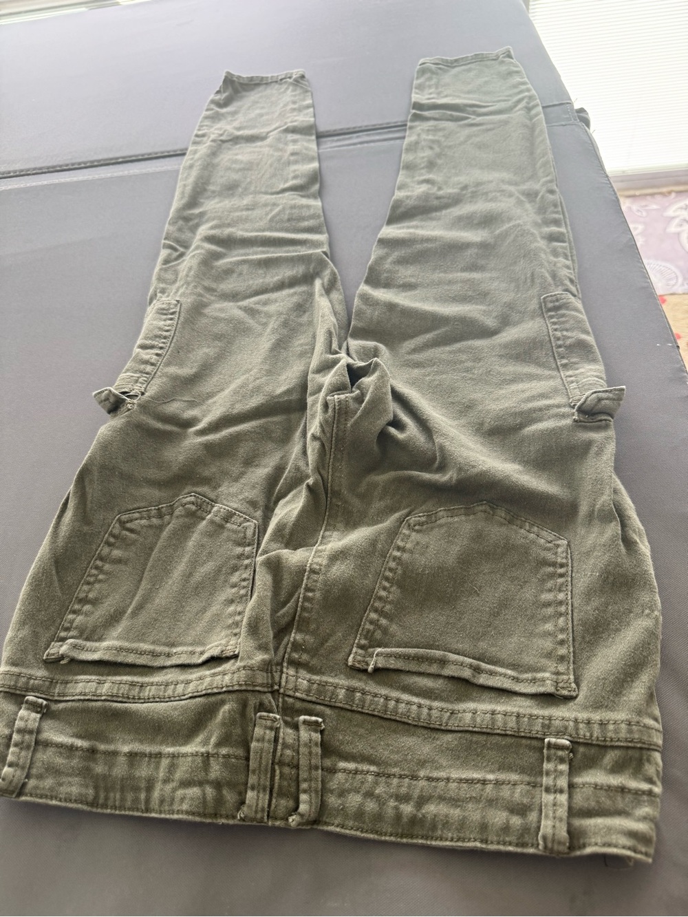 Women’s Olive Skinny Jeans with Utility Pockets